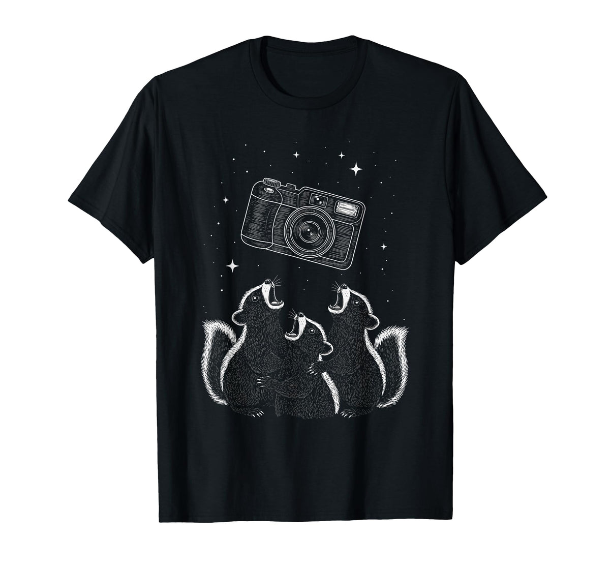 Funny Skunk Photographers Howling T-Shirt - Casual Everyday Wear Men Women